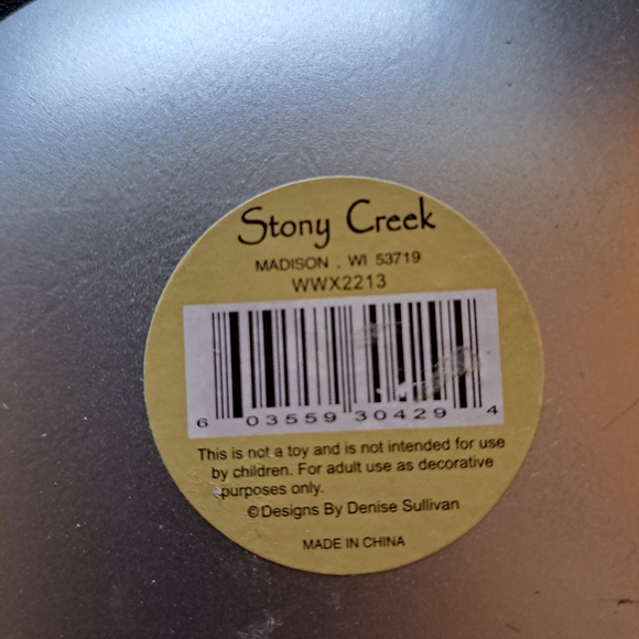 Stony Creek Winter Cardinals Scene Saucer - Picture 3 of 4